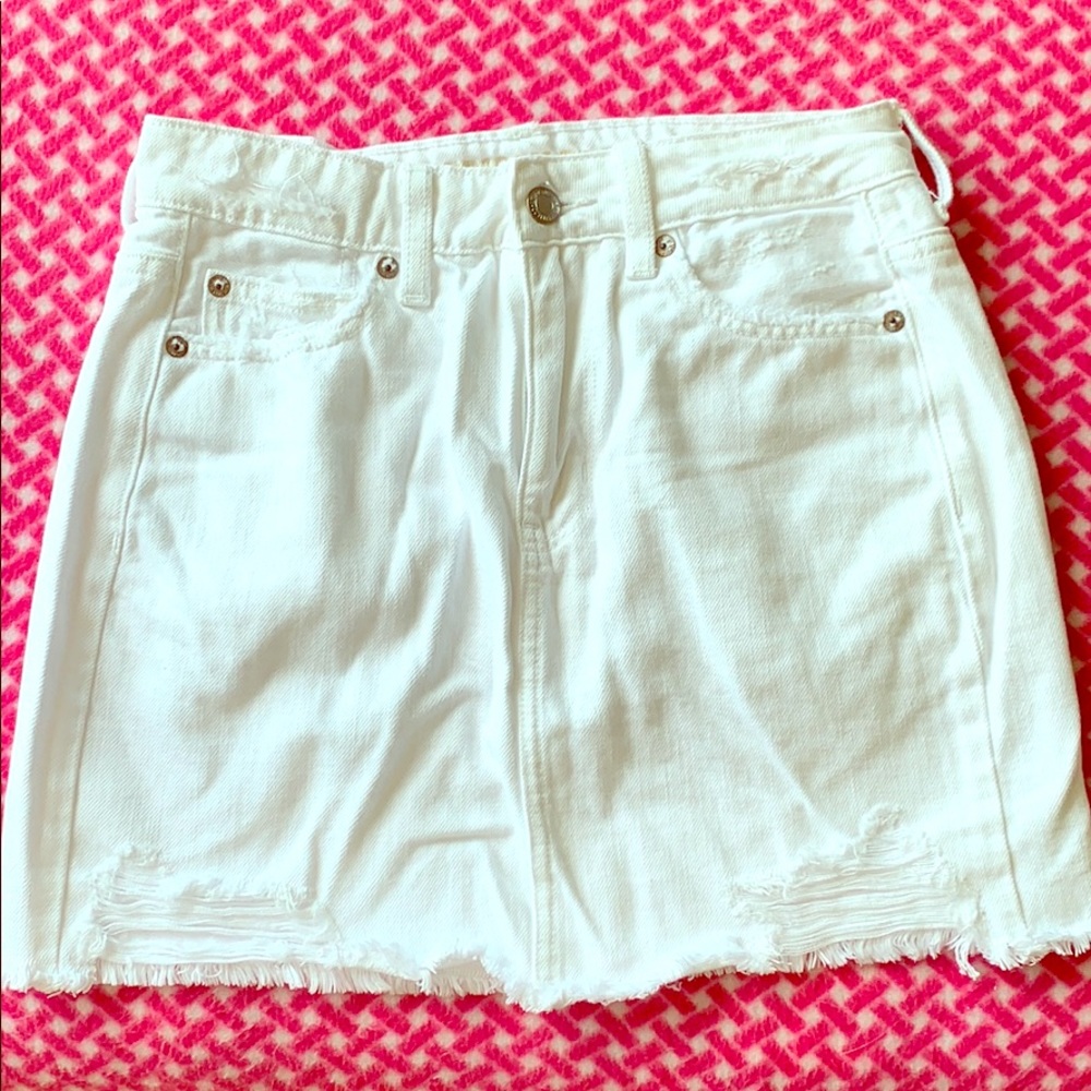 White denim skirt